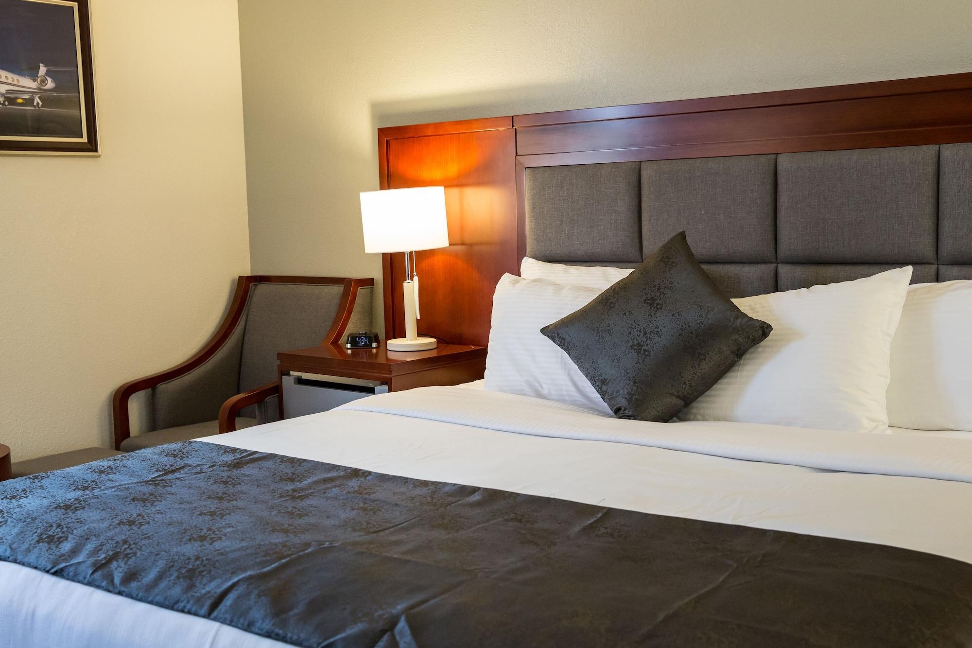 Ramada Plaza By Wyndham Chicago North Shore Wheeling Dış mekan fotoğraf
